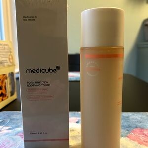 Bundle of 2 Toners medicube & glowoasis